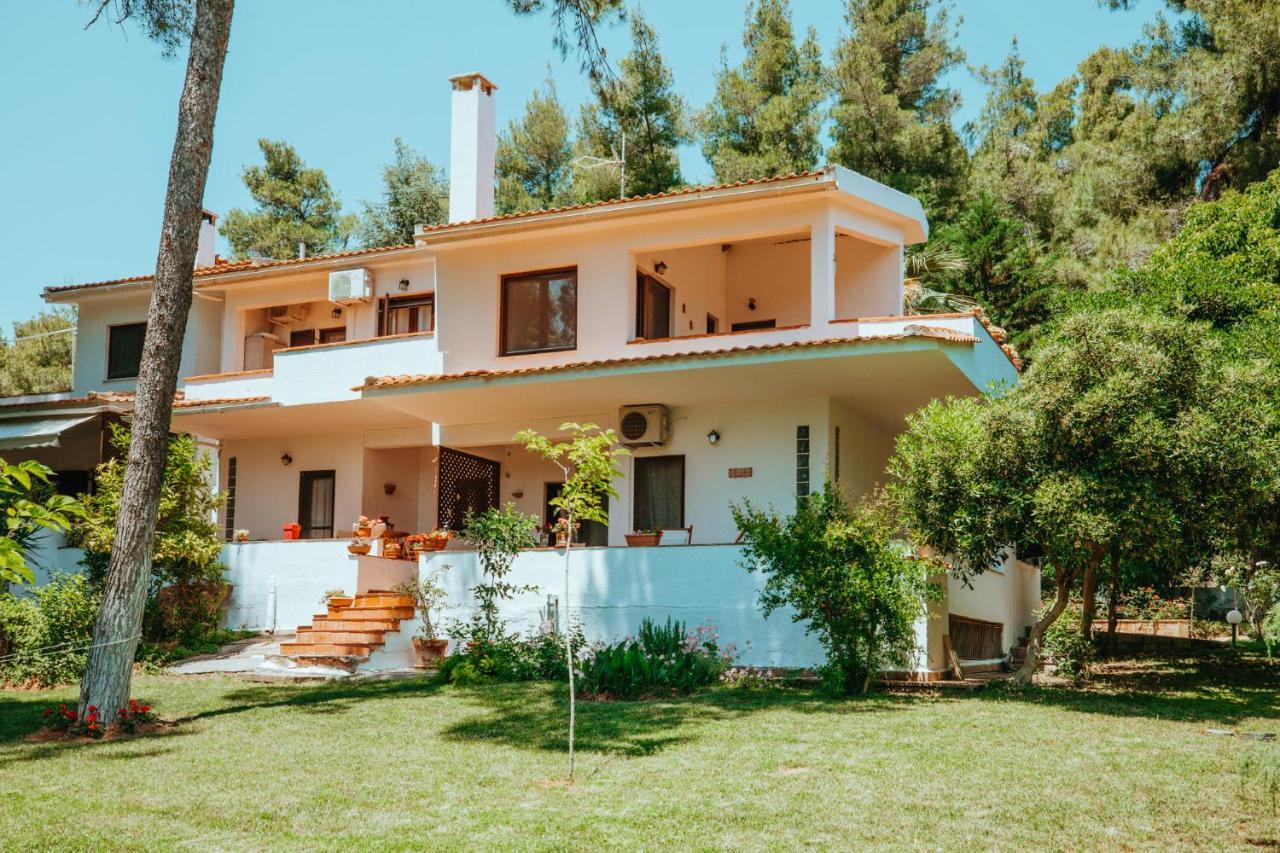 Forest House Near The Sea Sani  외부 사진